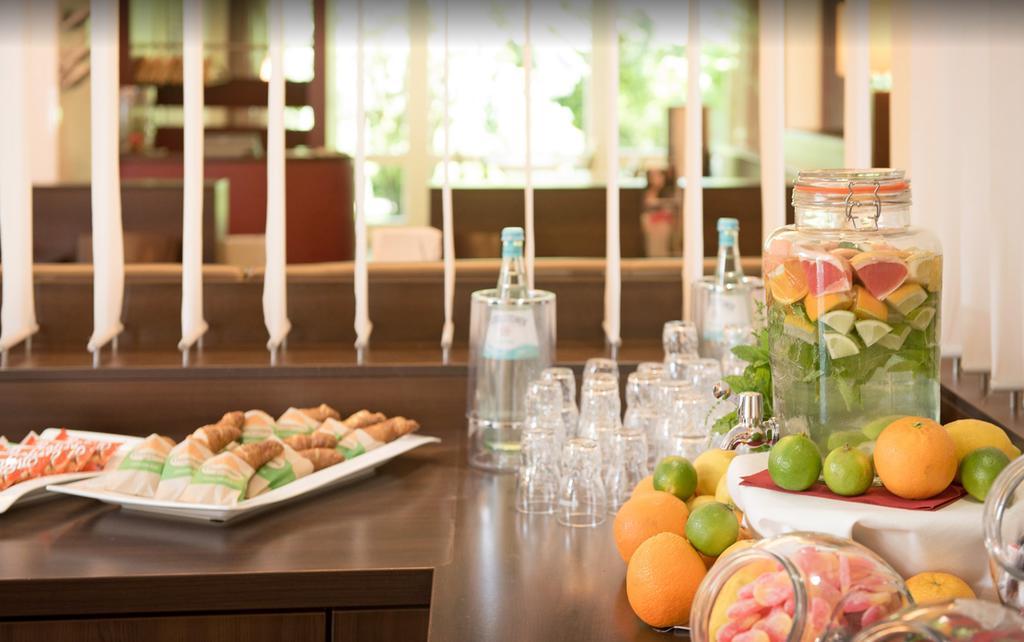 Mercure Hotel Düsseldorf Süd Restaurant foto